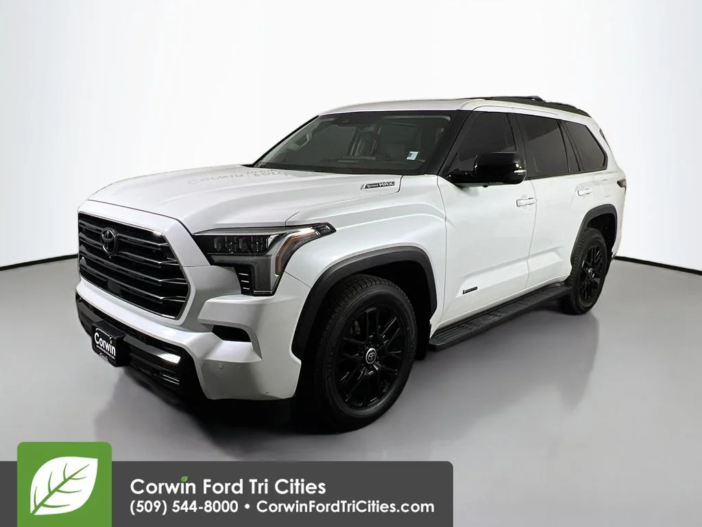 Used 2024 Wind Chill Pearl Toyota Limited image 5