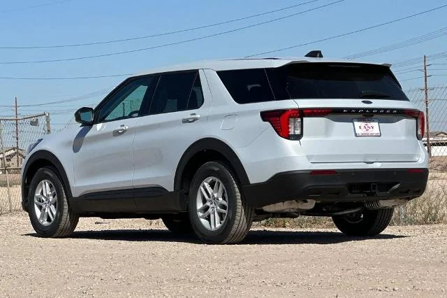 New 2026 Space White Metallic Ford Active 100A image 6