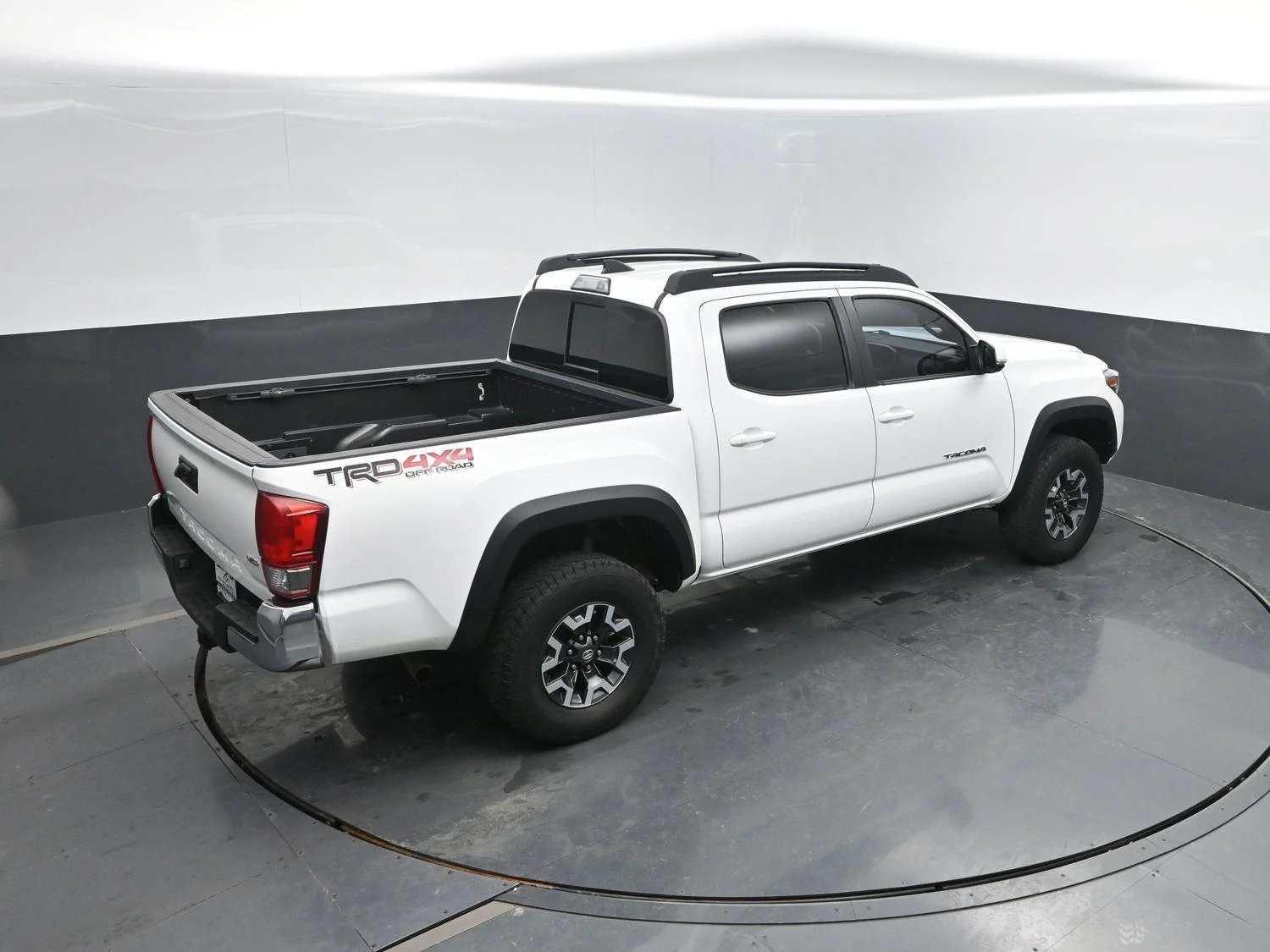 Used 2017 Super White Toyota TRD Off-Road image 35