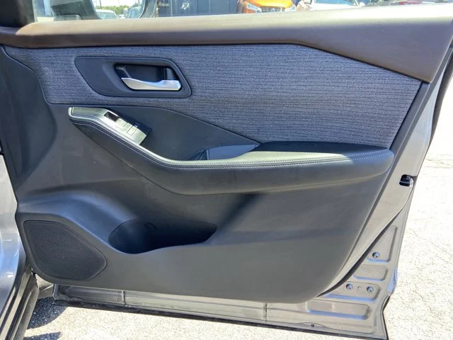Certified Used 2022 Gun Metallic Nissan SV image 27