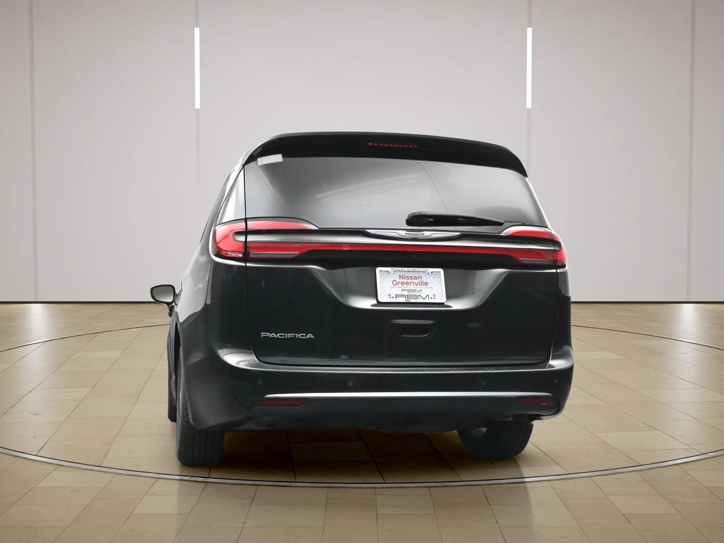 Used 2023 Brilliant Black Crystal Pearlcoat Chrysler Touring L image 29
