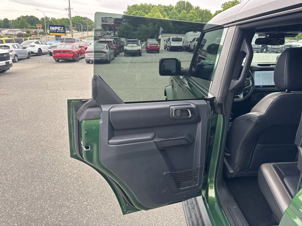 Used 2025 Green Ford Outer Banks image 32