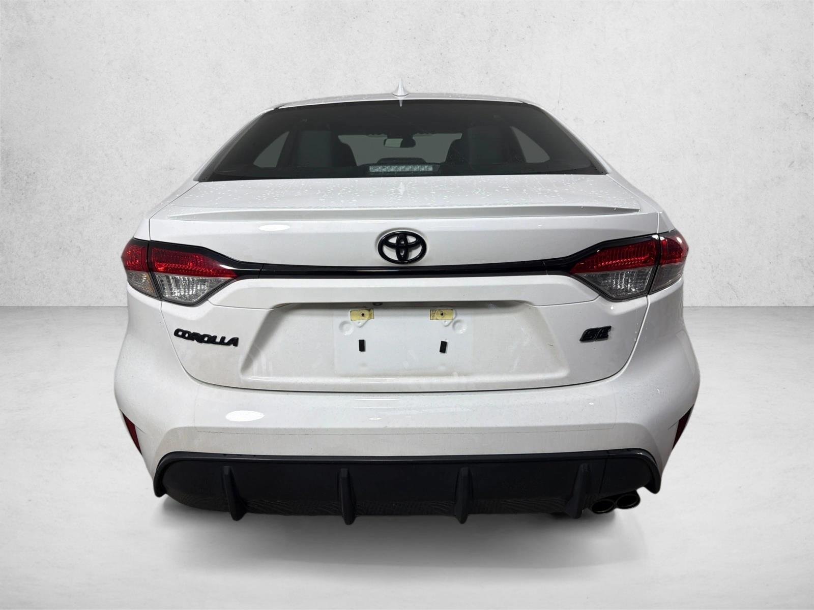 Used 2026  Toyota SE image 4