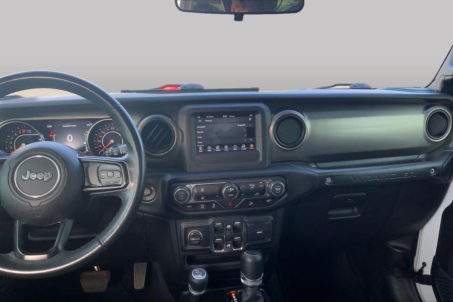 Used 2019 Bright White Clearcoat Jeep Sport S image 7