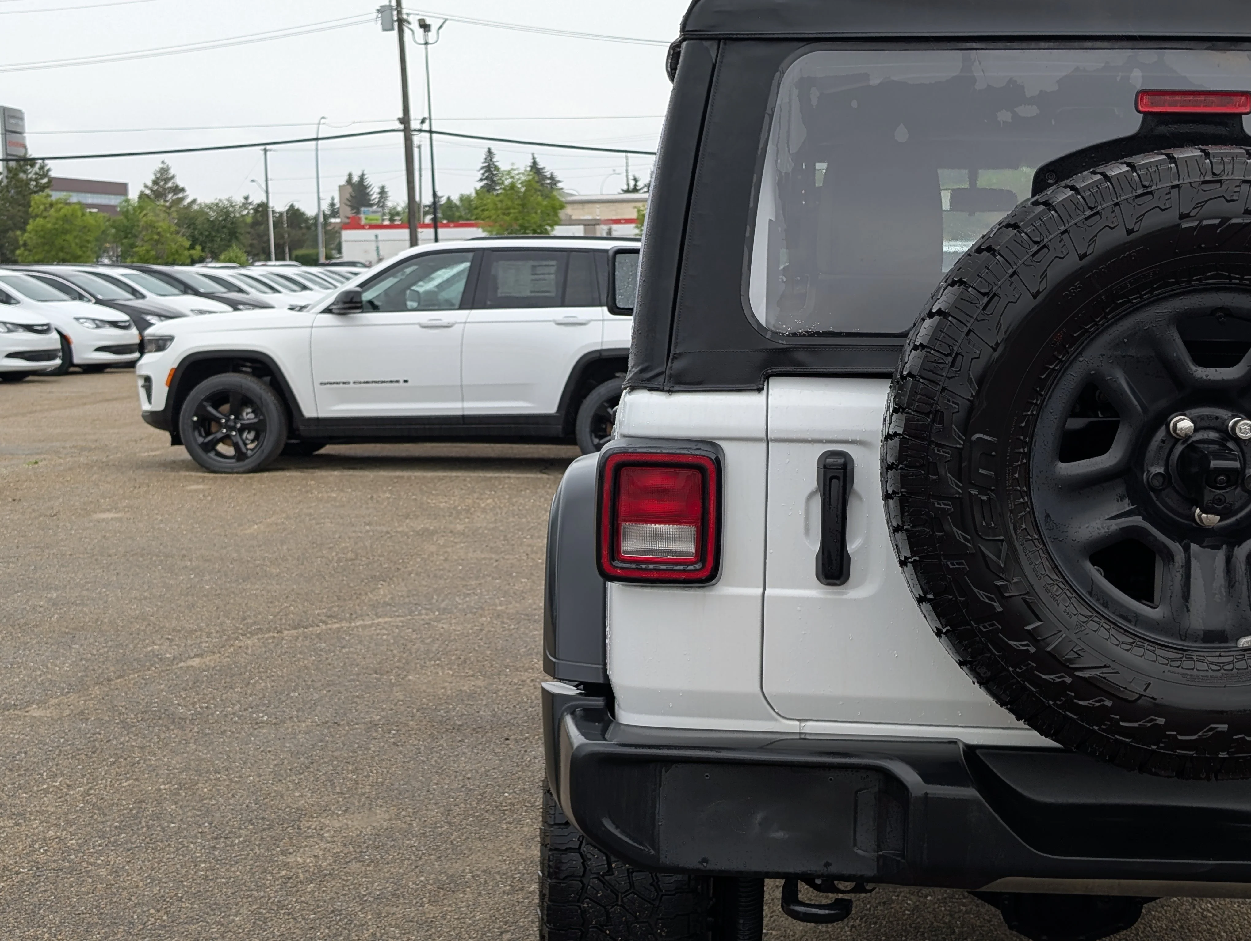 Used 2025 Bright White Jeep Sport image 13