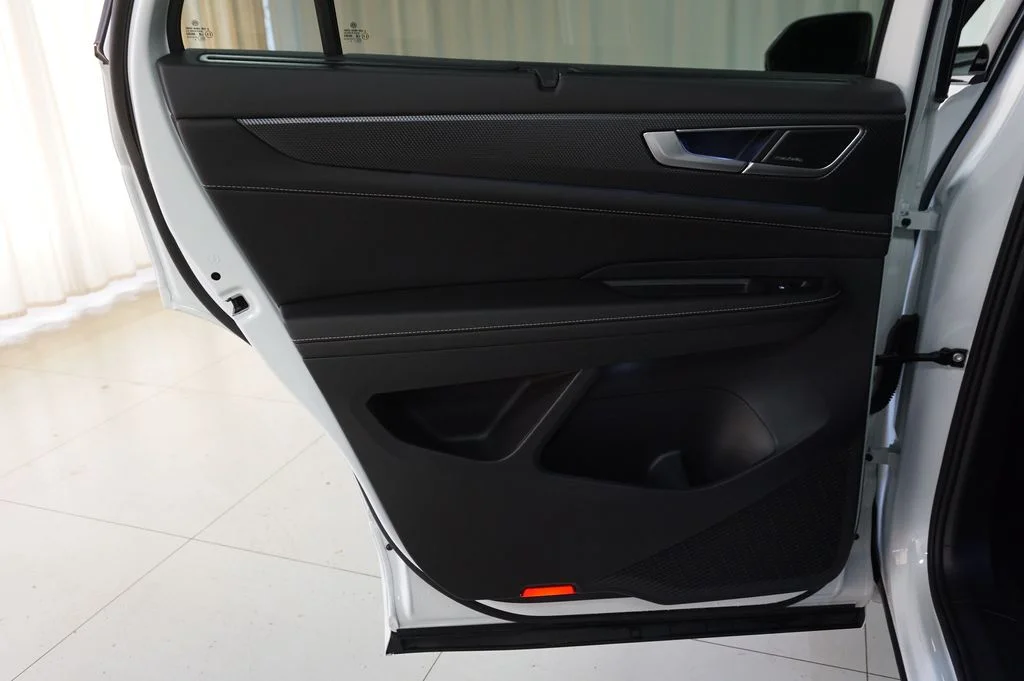 2025 Volkswagen Atlas Cross Sport SEL Premium R-LINE - Photo 39