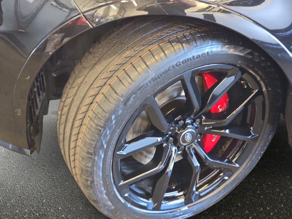 Used 2020 Black Land Rover SVR image 34