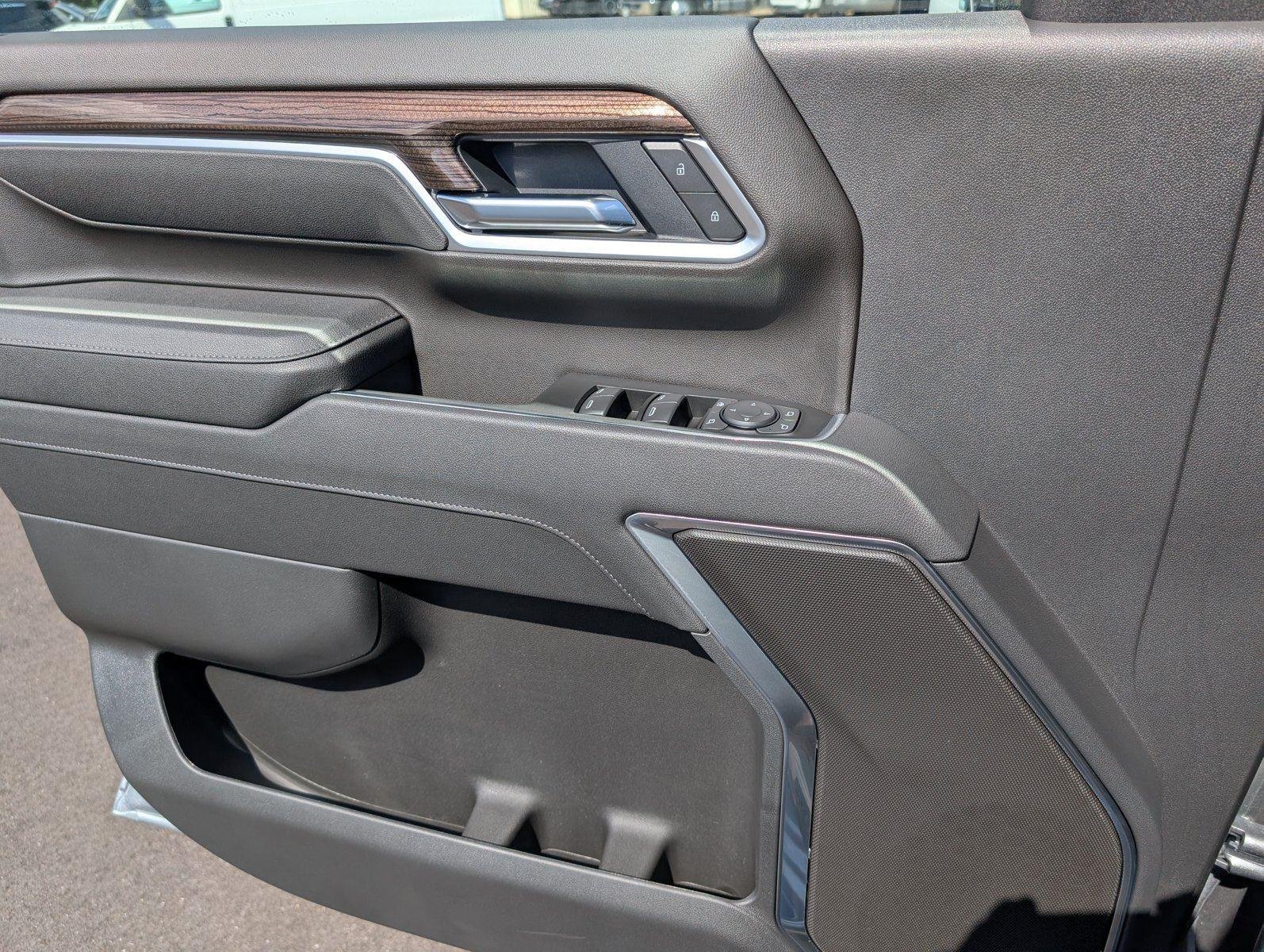 New 2026 Sterling Gray Metallic Chevrolet LT image 17
