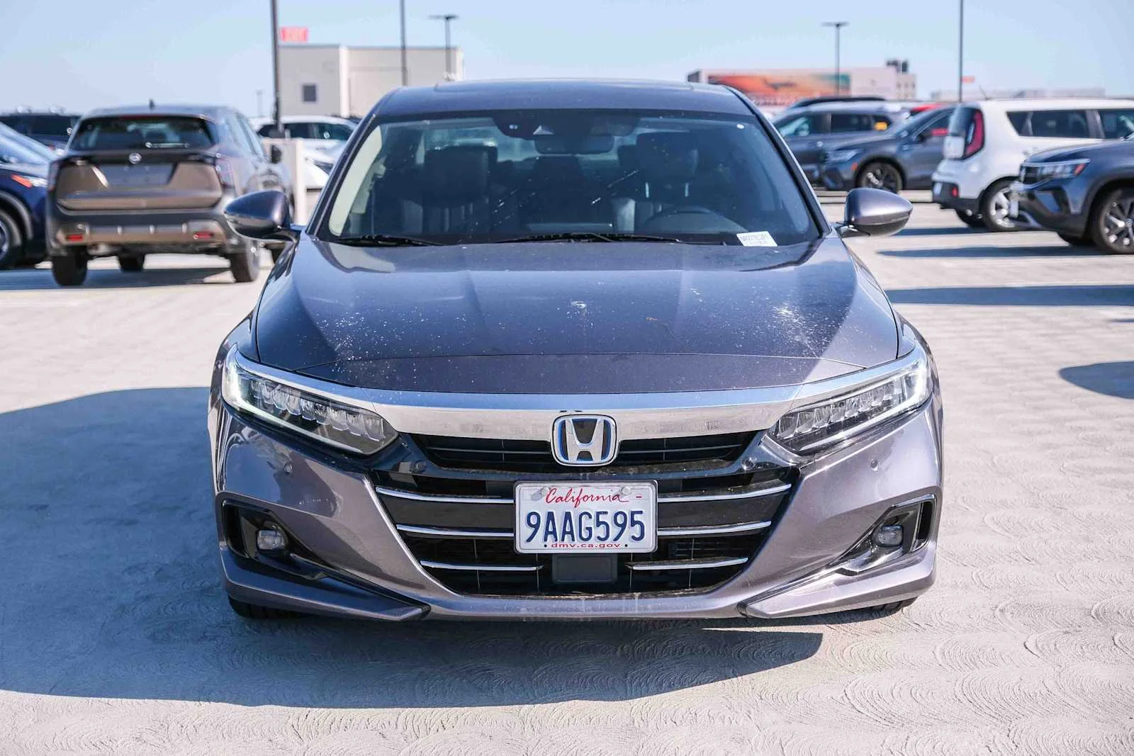 Used 2022 Modern Steel Metallic Honda Touring image 2