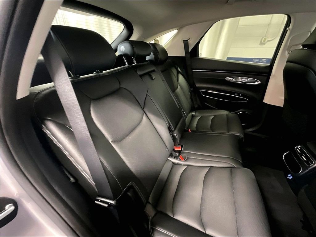 Used 2025 Silver Genesis 2.5T image 16