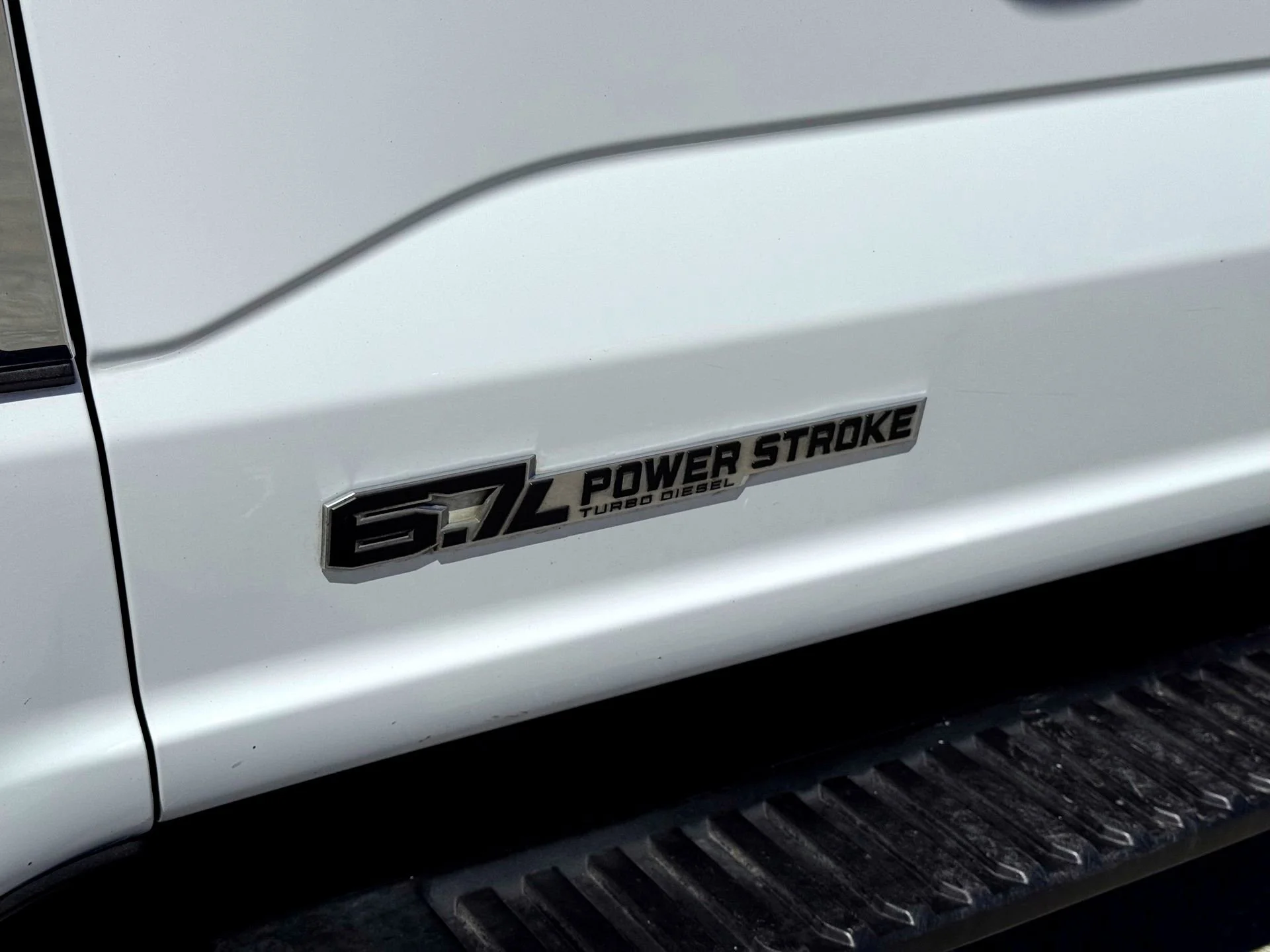 Used 2023  Ford XL image 3