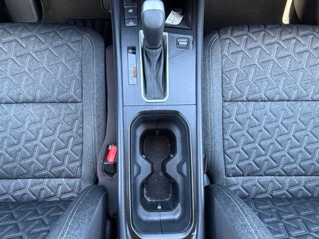 Used 2025 Scarlet Nissan SV image 21