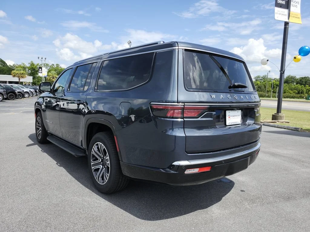 Used 2024 Gray Med Jeep Series II image 3