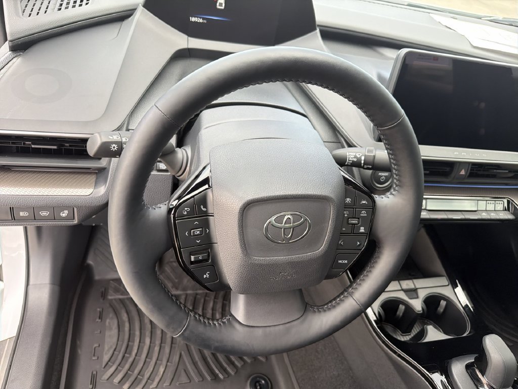 2025 Toyota Prius Limited - Photo 16