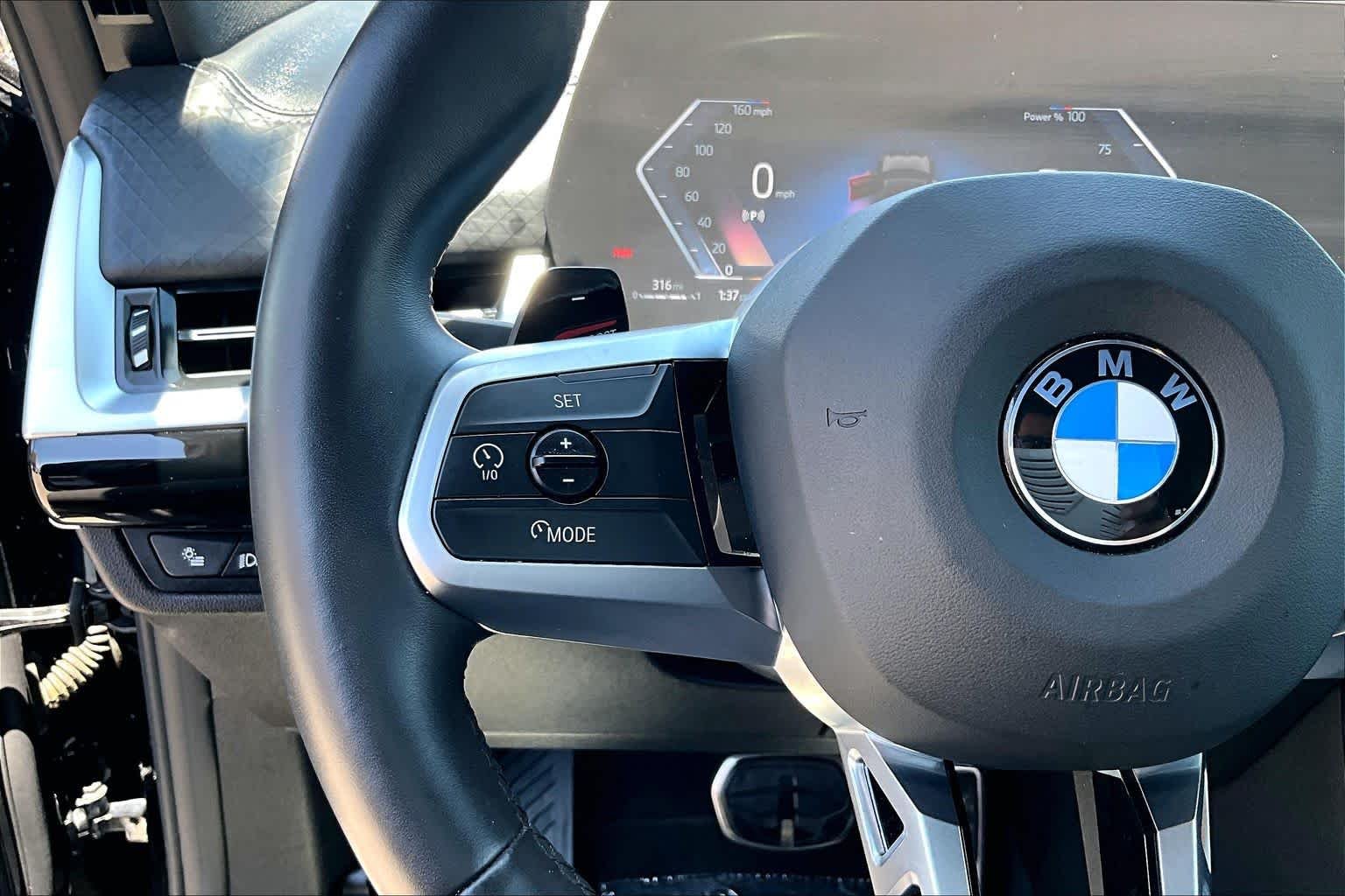 Used 2025  BMW xDrive28i image 23