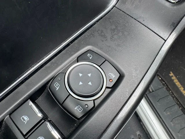Used 2023 White Ford Tremor image 18