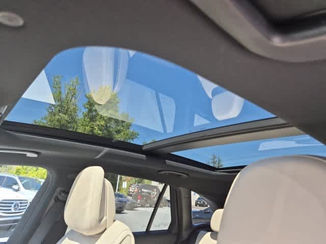 Certified Used 2026 Polar White Mercedes-Benz GLC 300 image 18