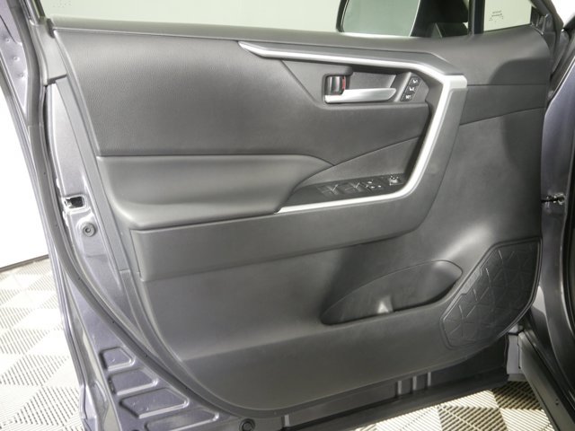 Certified Used 2025 Magnetic Gray Metallic Toyota XLE Premium w/ Weather Pkg image 8