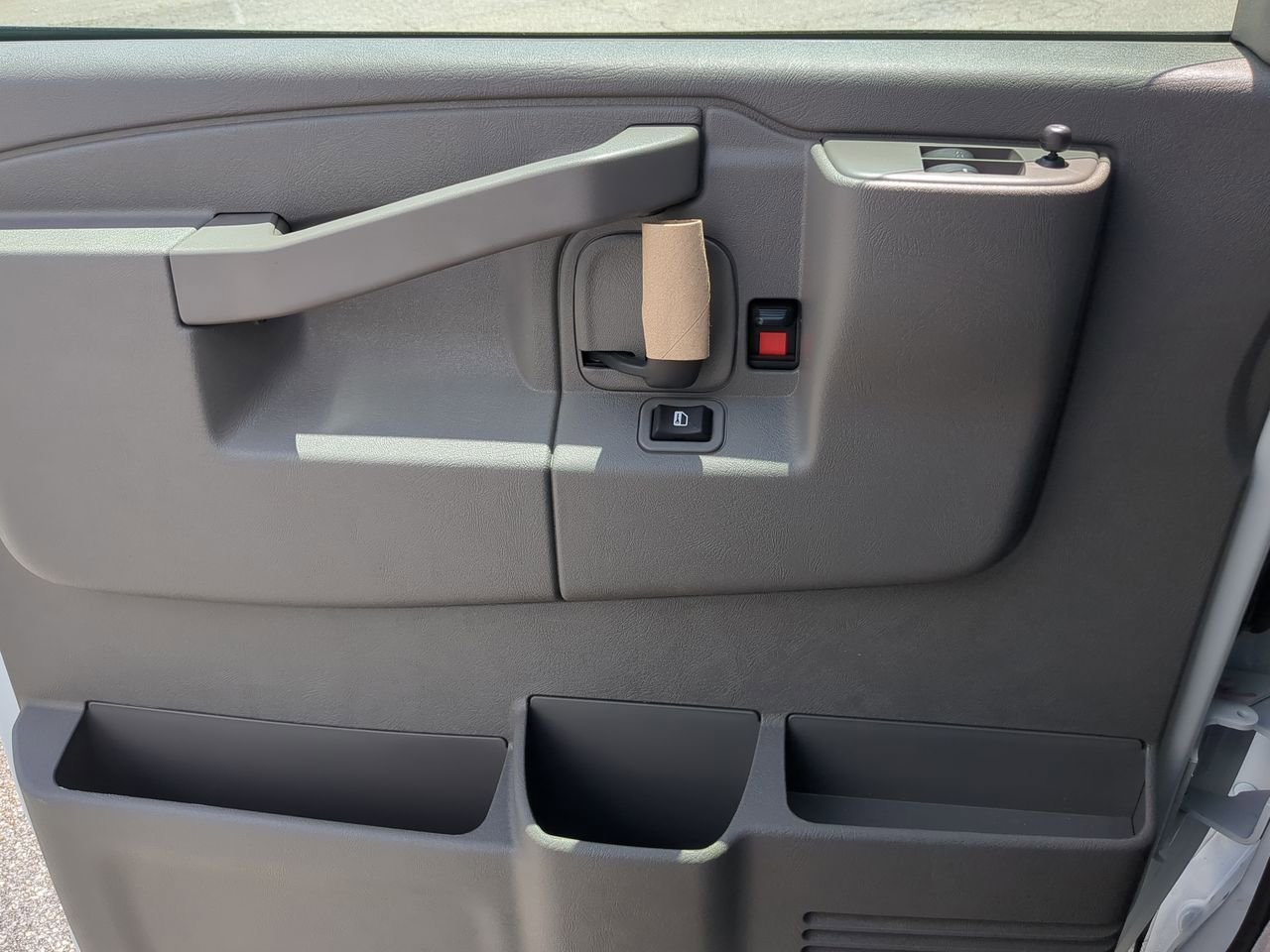 2025 Chevrolet Express Cargo Work Van - Photo 20