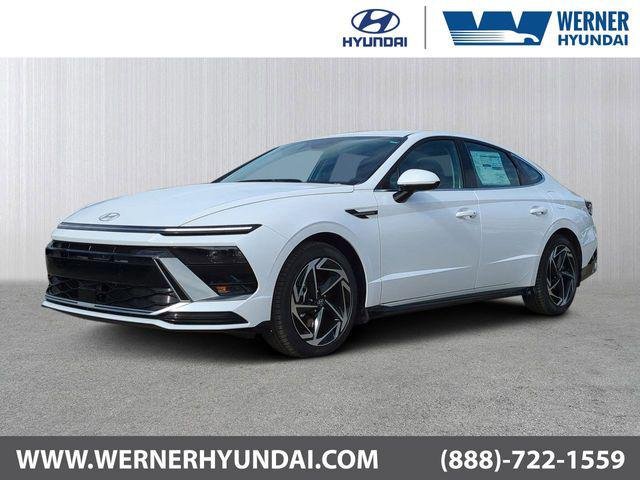 New 2026 White Hyundai SEL Sport image 1