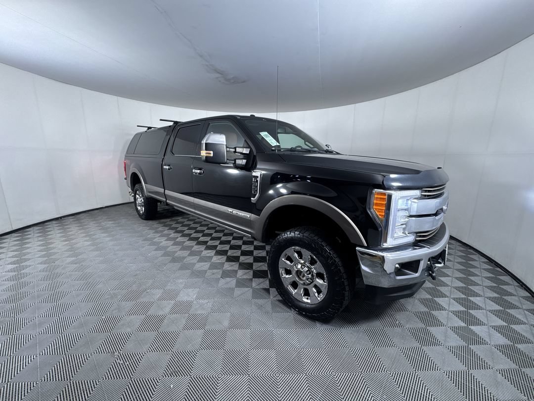 Used 2018 Shadow Black Ford King Ranch image 2
