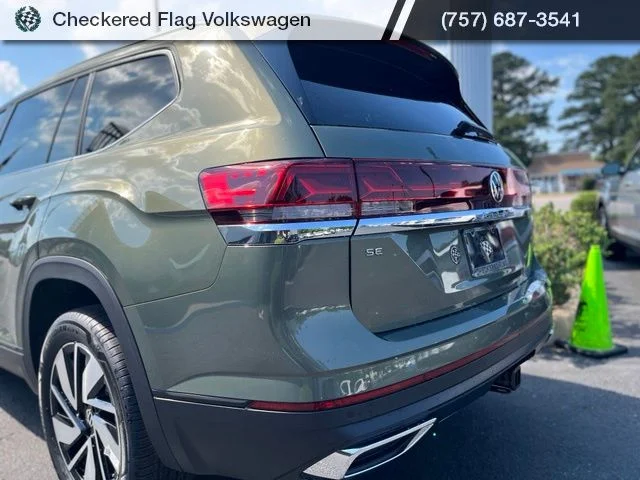 New 2026 Green Volkswagen 2.0T SE w/Technology image 9