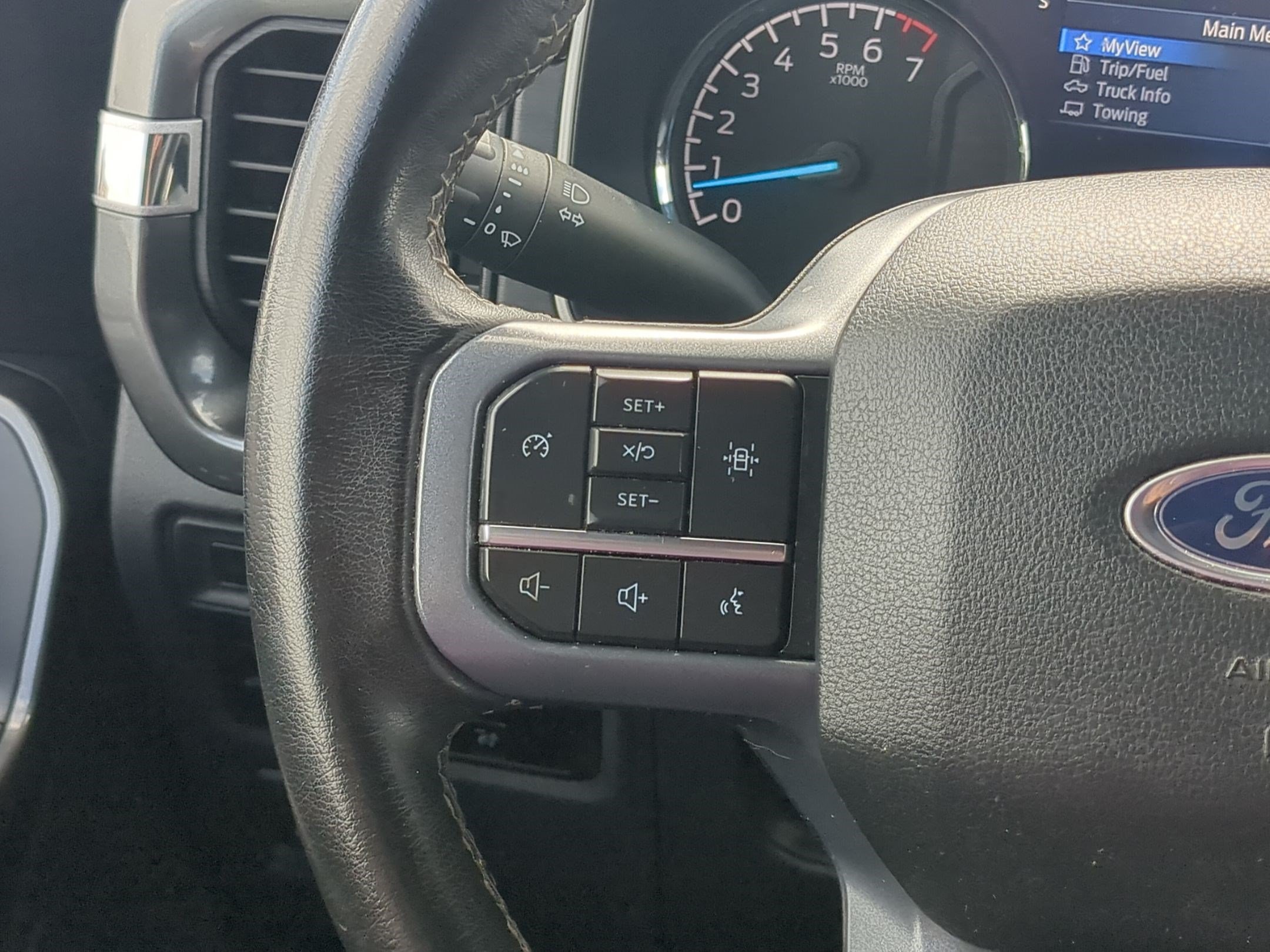 Used 2023 Blue Ford XLT image 17