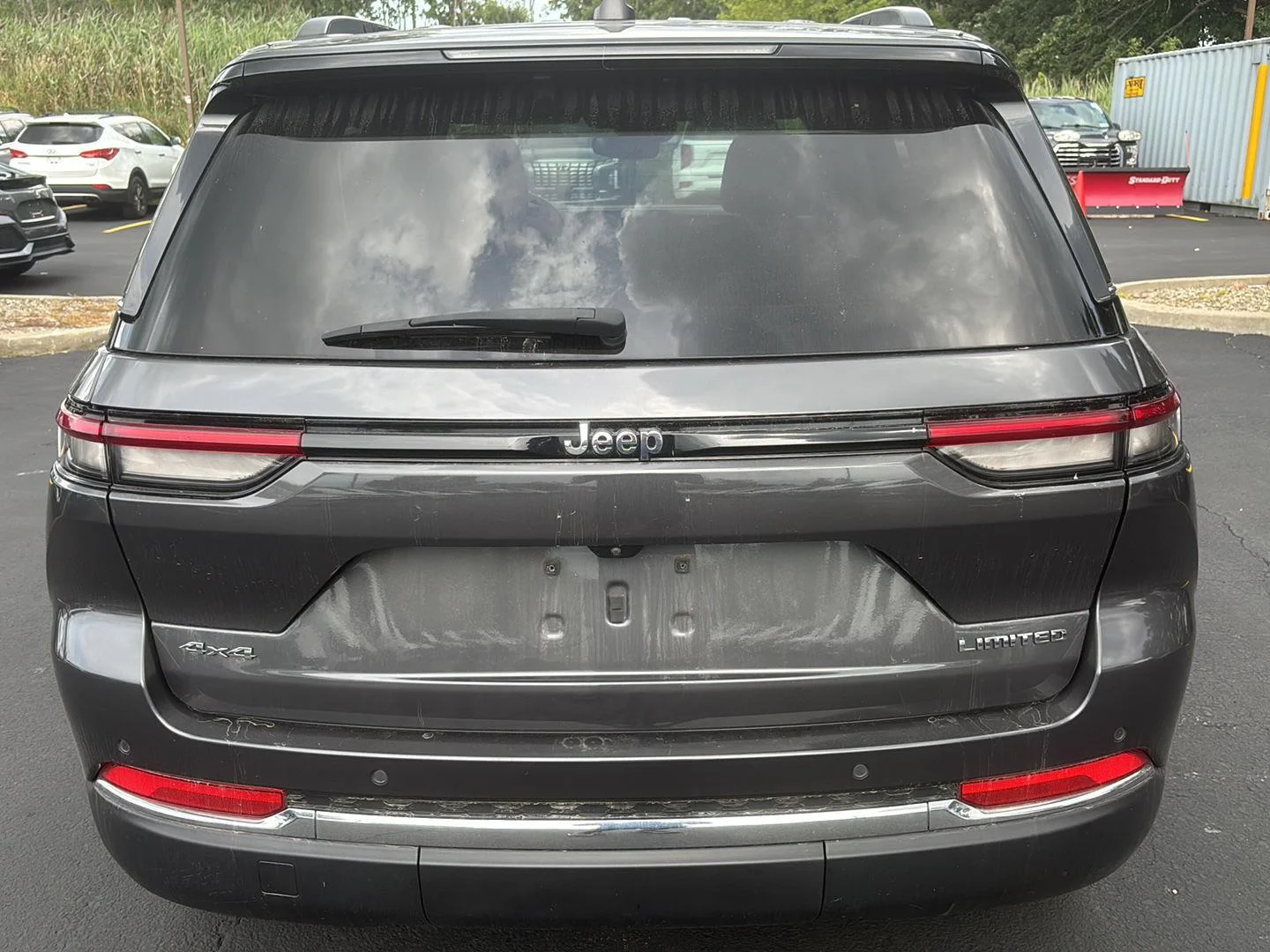 Used 2022 Baltic Gray Metallic Clearcoat Jeep Limited image 6