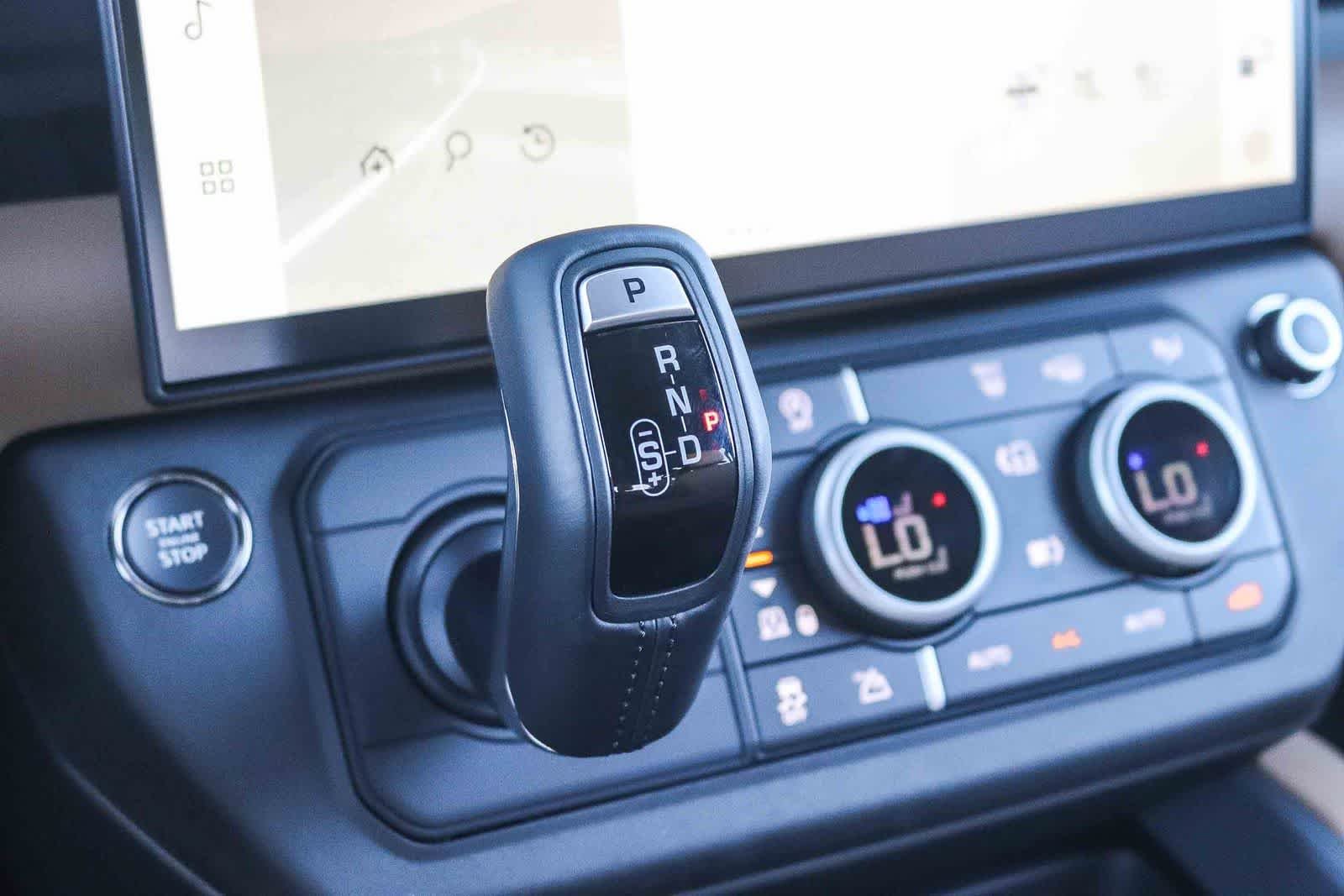 New 2026 Carpathian Grey Land Rover X-Dynamic SE image 22
