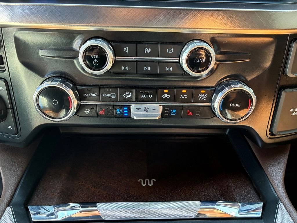 Used 2024  Ford King Ranch image 29