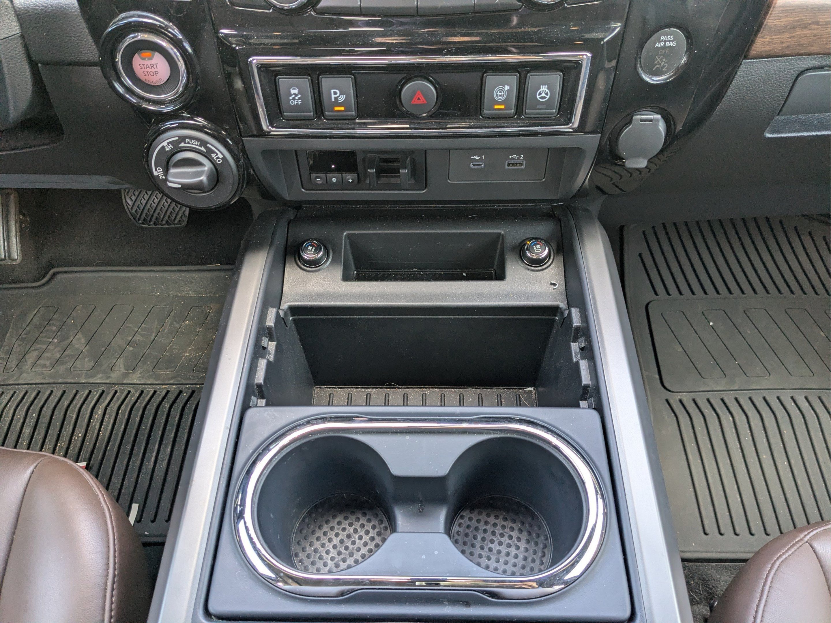 2020 Nissan Titan Platinum Reserve - Photo 17