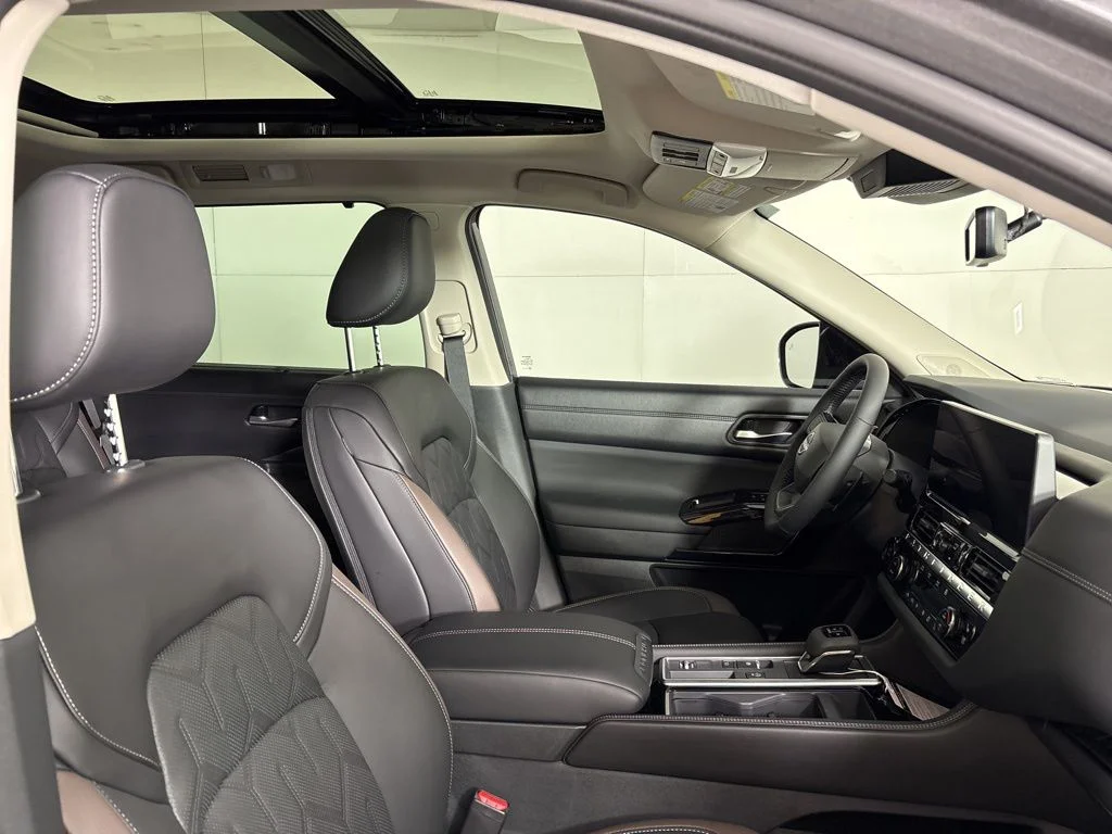 New 2026 Gun Metallic Nissan Platinum image 19