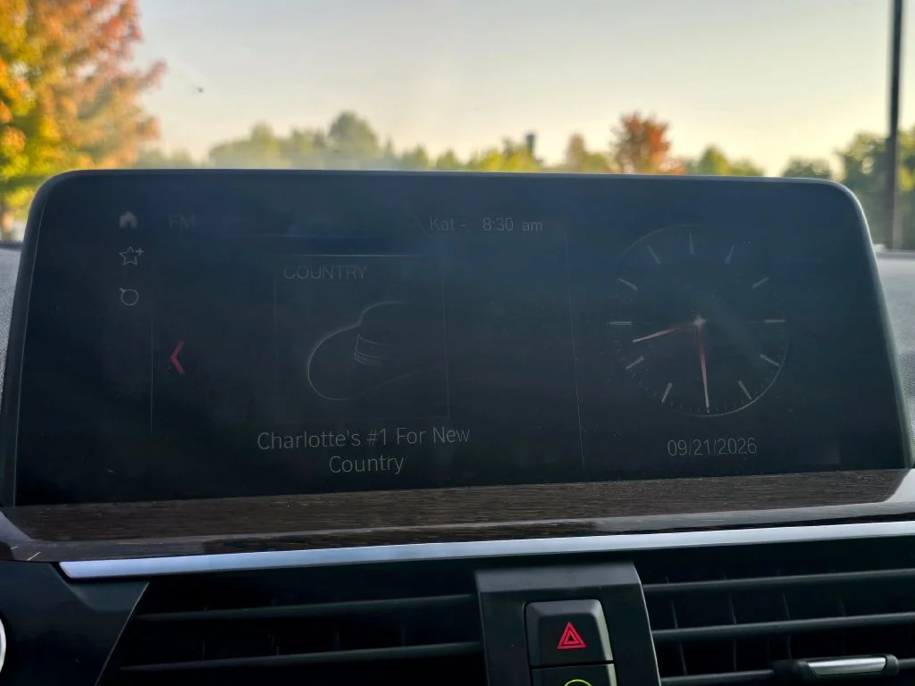 Used 2019 White BMW sDrive30i image 31