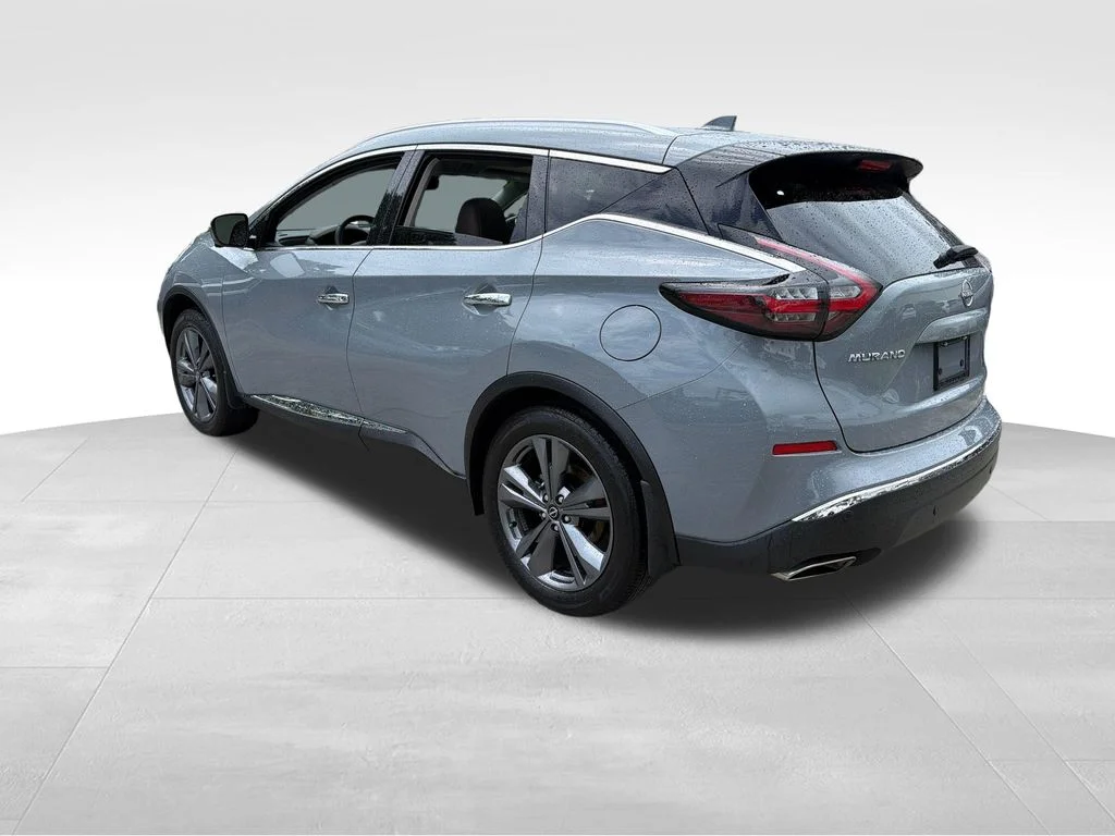 Used 2024 Gray Nissan Platinum image 5