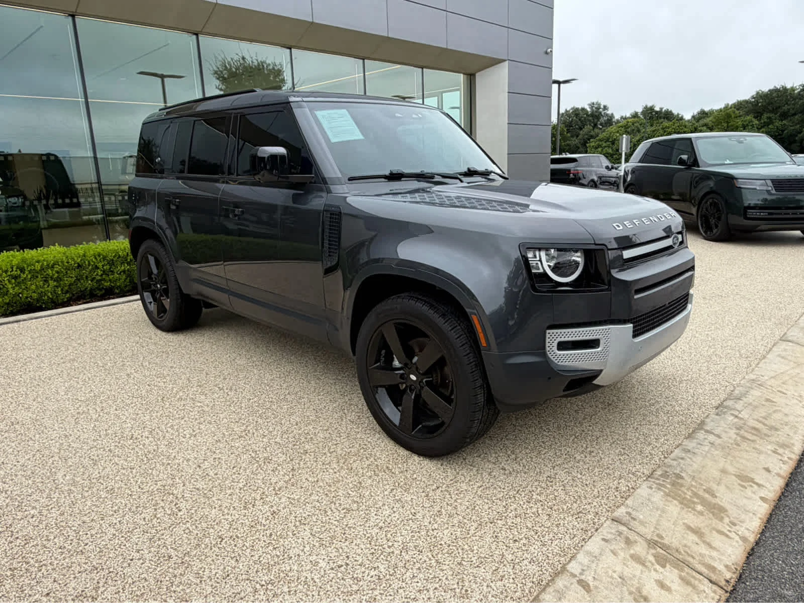 Used 2023 GRY Land Rover  image 5