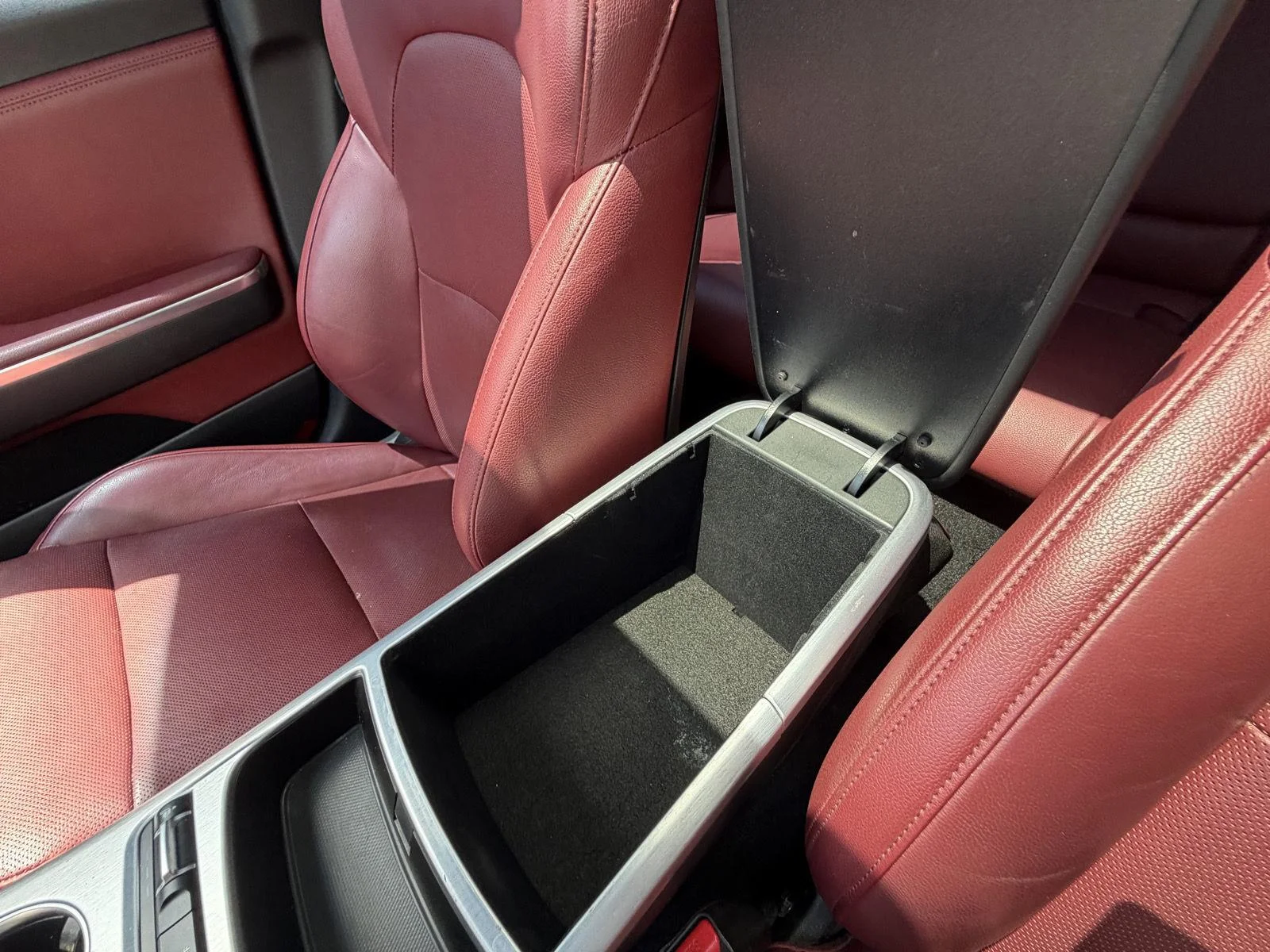 Used 2022 Snow White Pearl Kia GT1 image 15