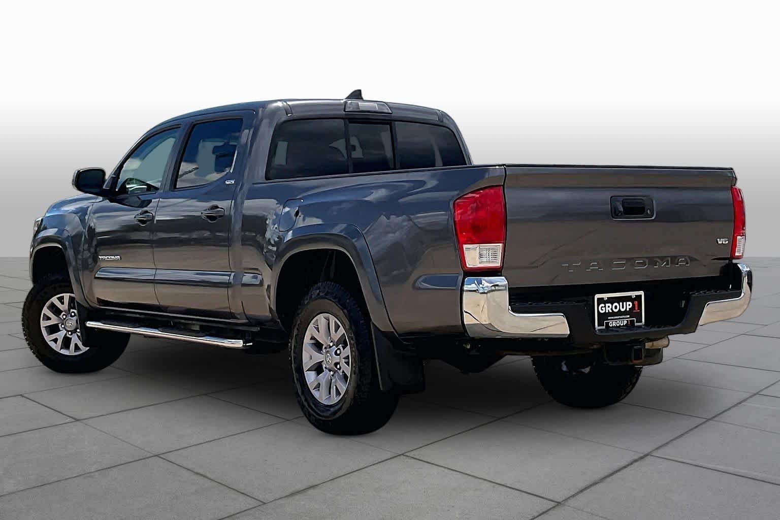 Used 2017 Magnetic Gray Metallic Toyota SR5 image 12