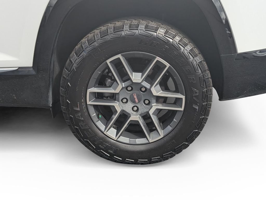 Used 2026 White GMC AT4 image 10