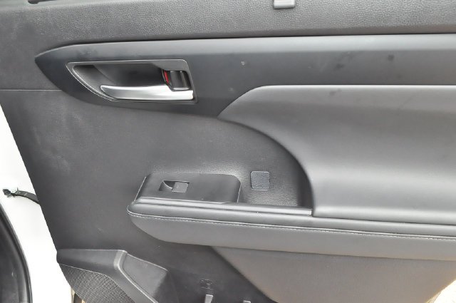 Used 2025 Beige Toyota XLE image 27
