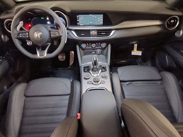 New 2026 Milano White Exterior Paint Alfa Romeo Veloce image 24