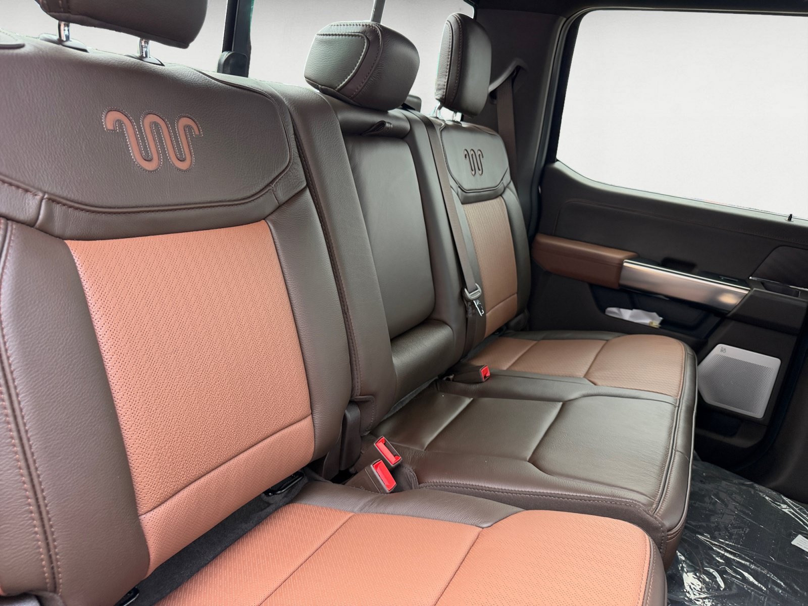 New 2026 Agate Black Metallic Ford King Ranch image 18