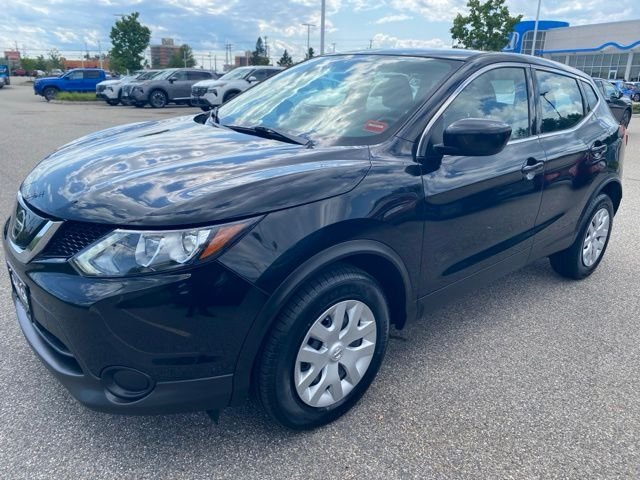 Used 2019 Magnetic Black Pearl Nissan S image 10