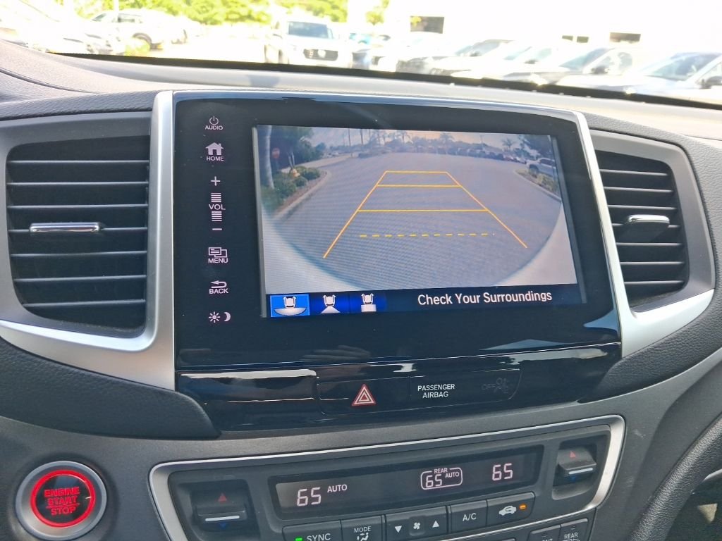Used 2017 White Honda RTL-T image 26