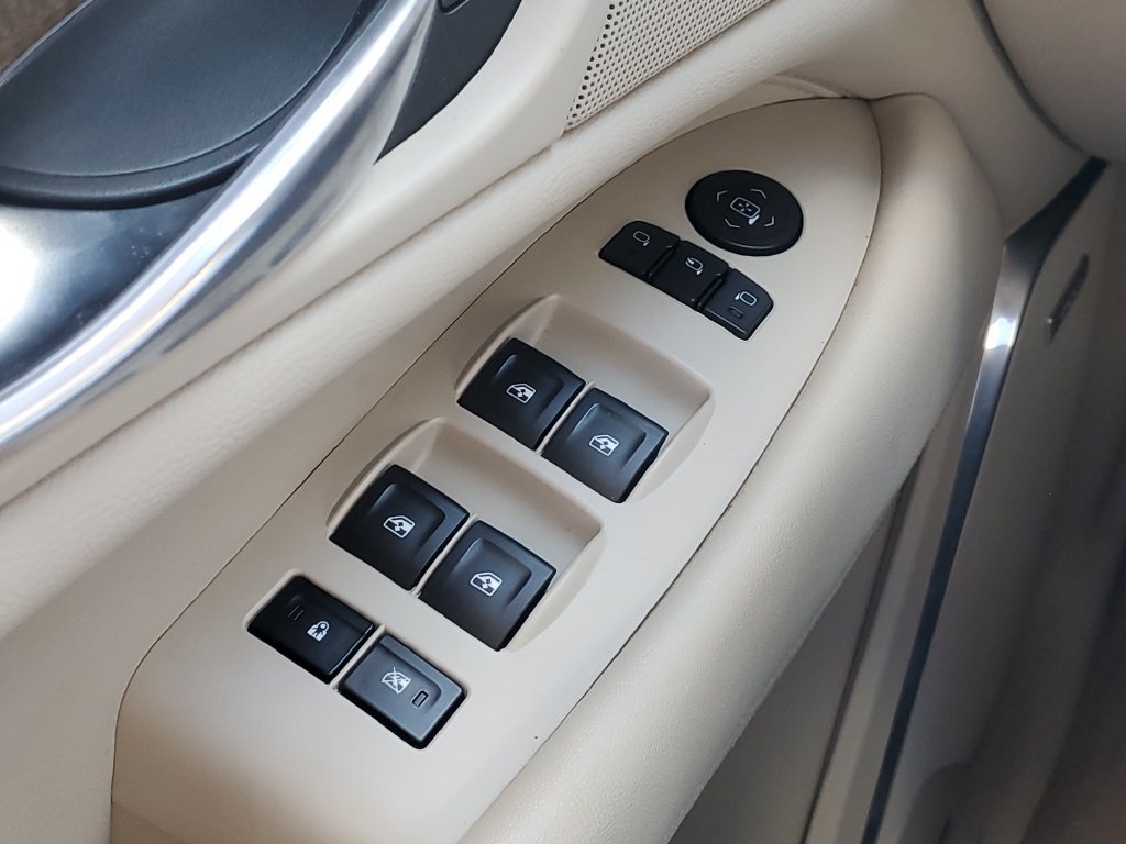 Used 2018 Crystal White Cadillac Premium Luxury image 21