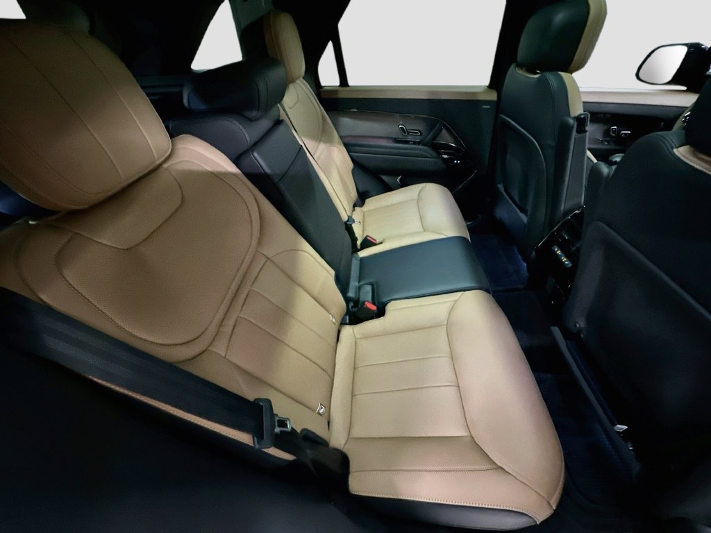 Used 2026 Gray Land Rover Dynamic SE image 28