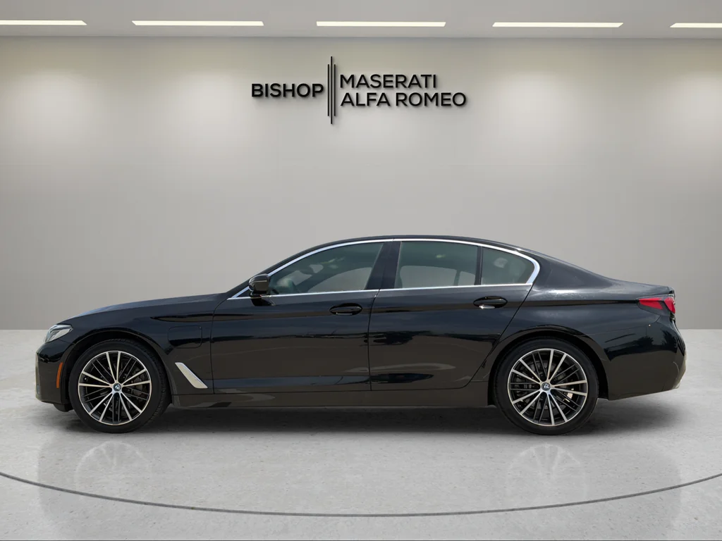 Used 2023 Black BMW 530e iPerformance image 3