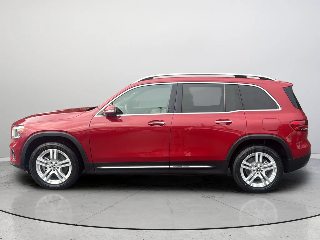 Used 2021 Red Mercedes-Benz GLB 250 image 9