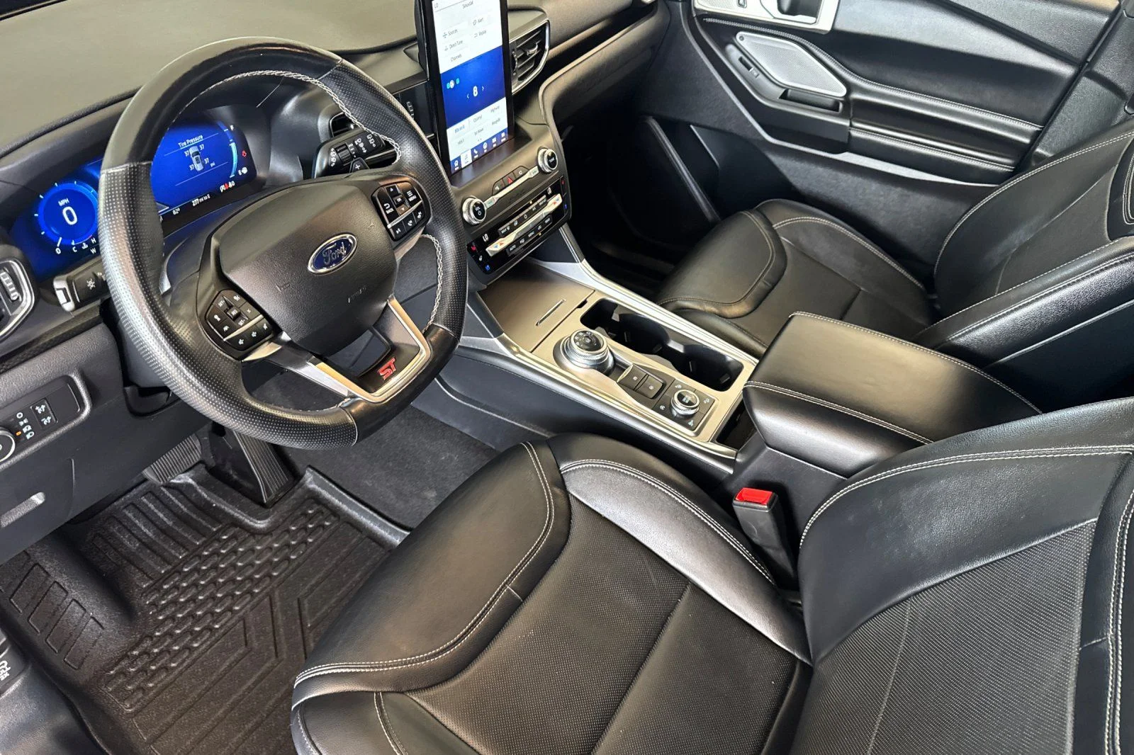2020 Ford Explorer ST - Photo 7