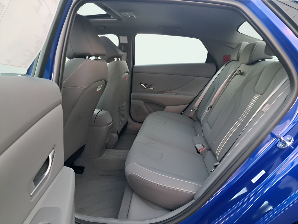 2026 Hyundai Elantra SEL - Photo 12