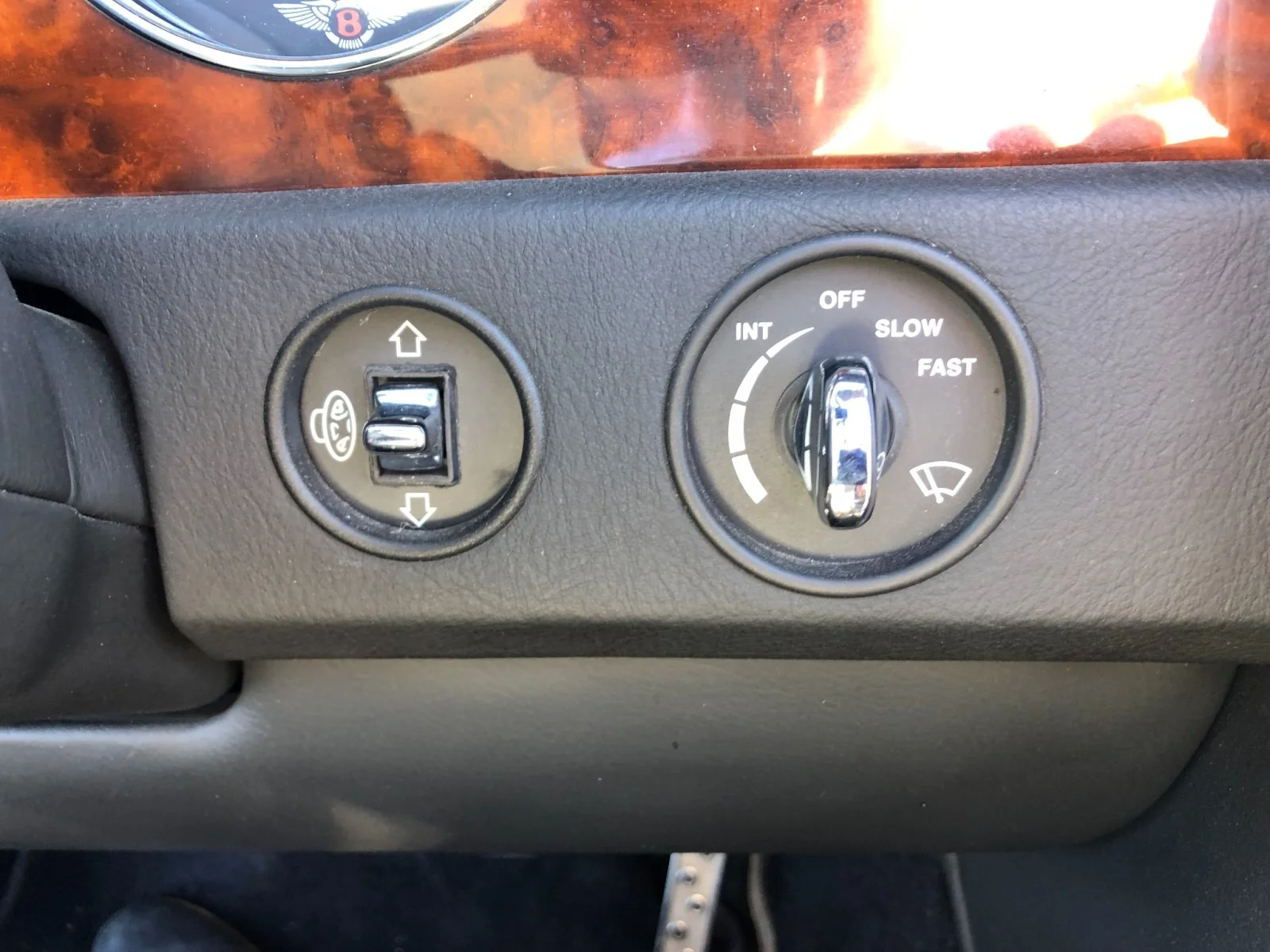 Used 2002 Silver Bentley  image 28